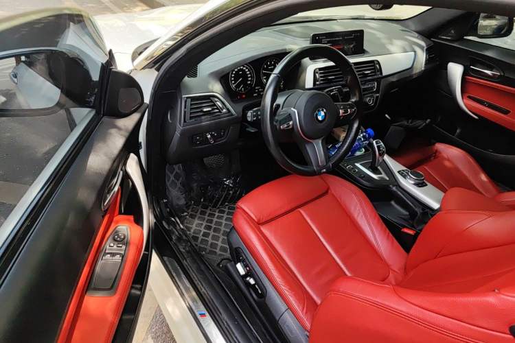 Used BMW 2 Series 2019 225i Luxury Model with M Sport Package Driver Seat