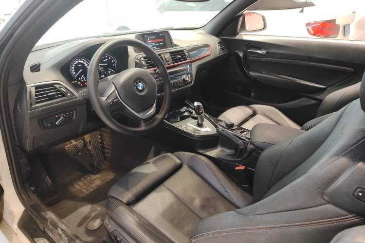 Used BMW 2 Series 2019 225i Convertible Coupe Sports Design Package Driver Seat