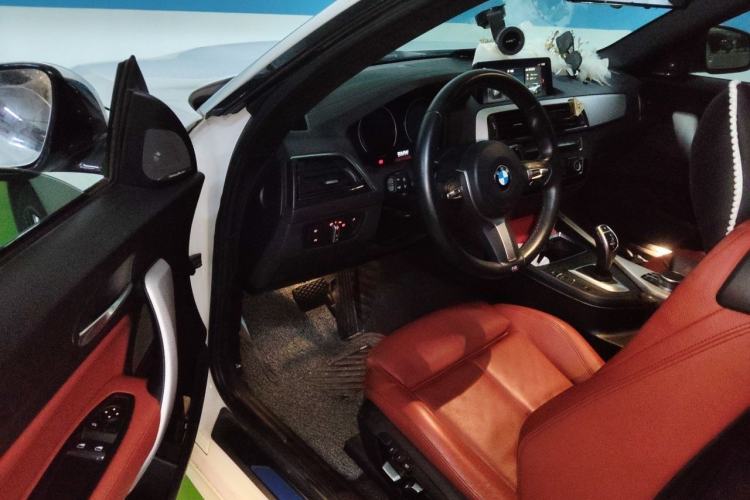 Used BMW 2 Series 2019 225i Luxury Model with M Sport Package Driver Seat