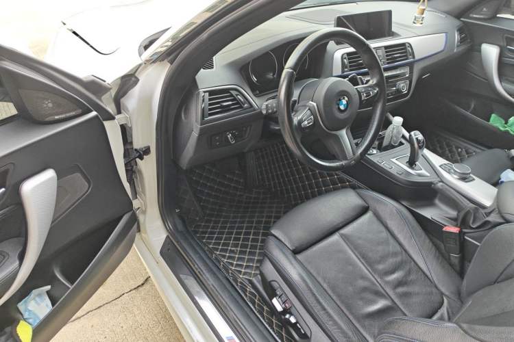 Used BMW 2 Series 2019 225i Luxury Model with M Sport Package Driver Seat