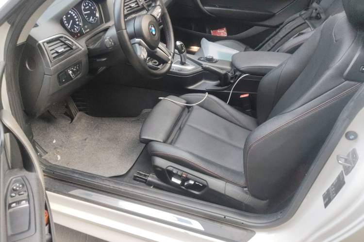 Used BMW 2 Series 2019 225i Sport Design Package Driver Seat