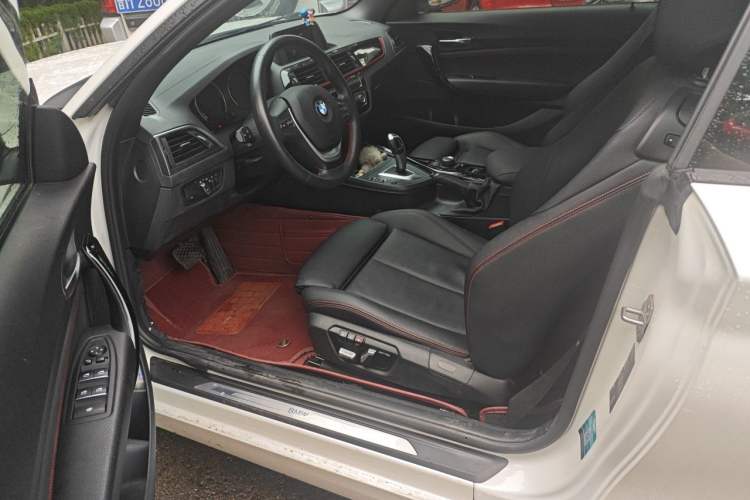 Used BMW 2 Series 2019 225i Convertible Coupe Sports Design Package Driver Seat