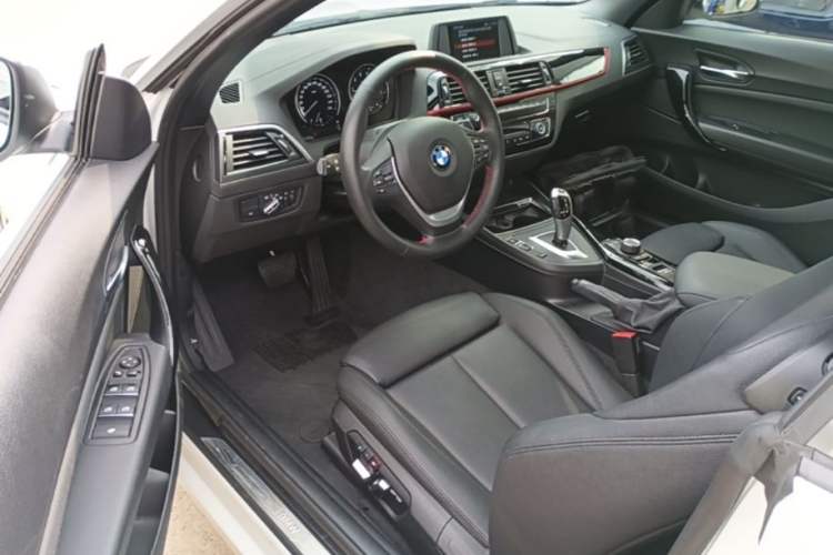 Used BMW 2 Series 2019 225i Convertible Coupe Sports Design Package Driver Seat