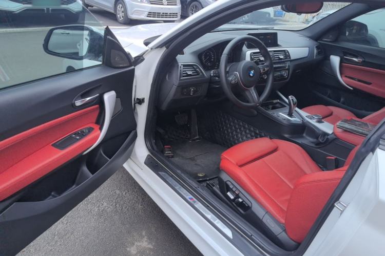 Used BMW 2 Series 2019 225i Luxury Model with M Sport Package Driver Seat