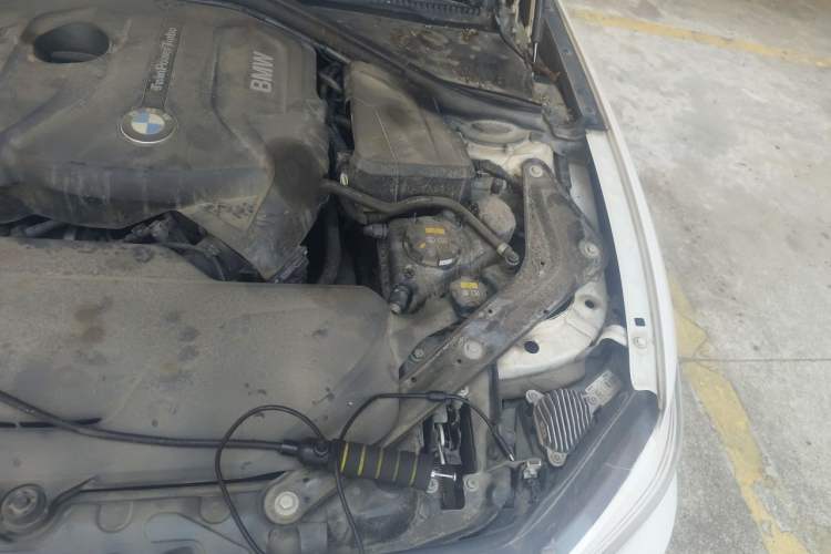Used BMW 2 Series 2019 225i Convertible Coupe Sports Design Package Engine Bay Left