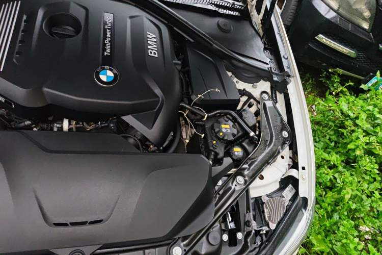 Used BMW 2 Series 2019 225i Convertible Coupe Sports Design Package Engine Bay Left
