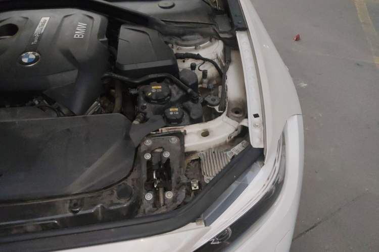Used BMW 2 Series 2019 225i Sport Design Package Engine Bay Left