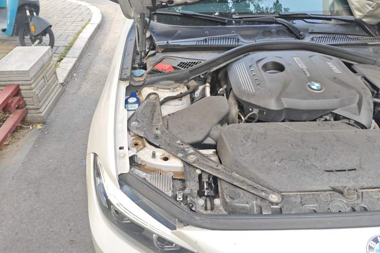 Used BMW 2 Series 2019 225i Convertible Coupe Sports Design Package Engine Bay Right