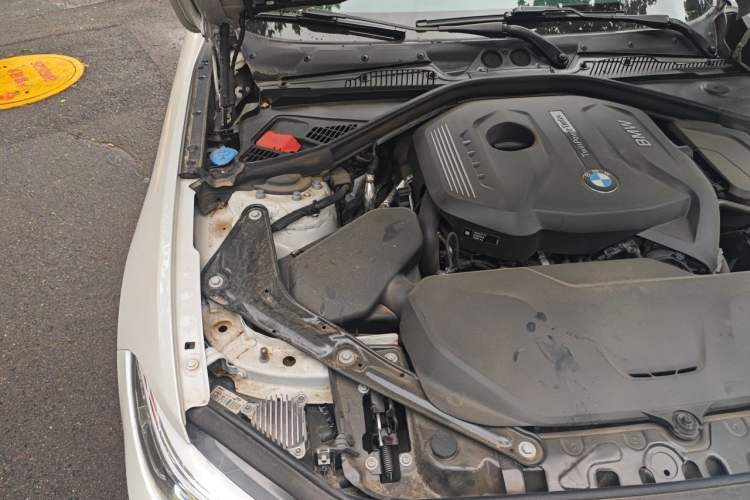 Used BMW 2 Series 2019 225i Convertible Coupe Sports Design Package Engine Bay Right