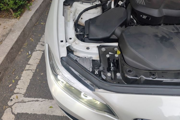 Used BMW 2 Series 2019 225i Sport Design Package Engine Bay Right