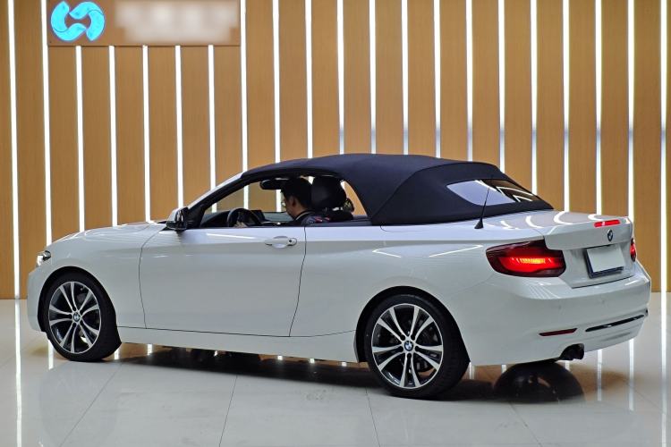 Used BMW 2 Series 2019 225i Convertible Coupe Sports Design Package Exterior 2