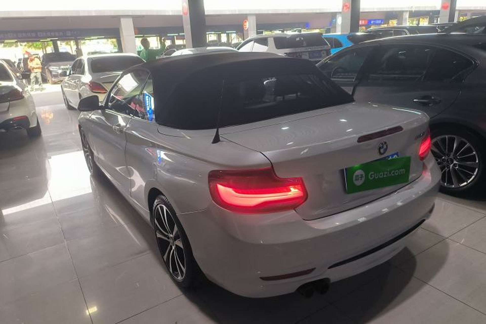 Used BMW 2 Series 2019 225i Convertible Coupe Sports Design Package Exterior 2