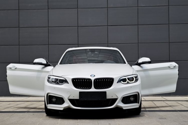 Used BMW 2 Series 2019 225i Luxury Model with M Sport Package Exterior 2