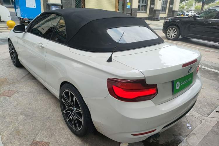 Used BMW 2 Series 2019 225i Convertible Coupe Sports Design Package Exterior 2