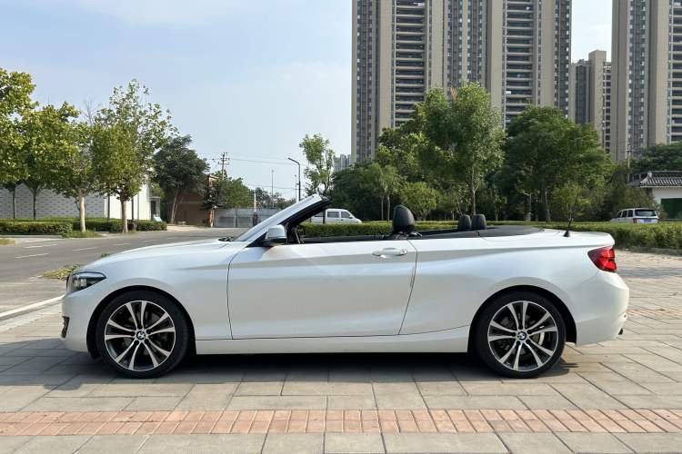 Used BMW 2 Series 2019 225i Convertible Coupe Sports Design Package Exterior 4