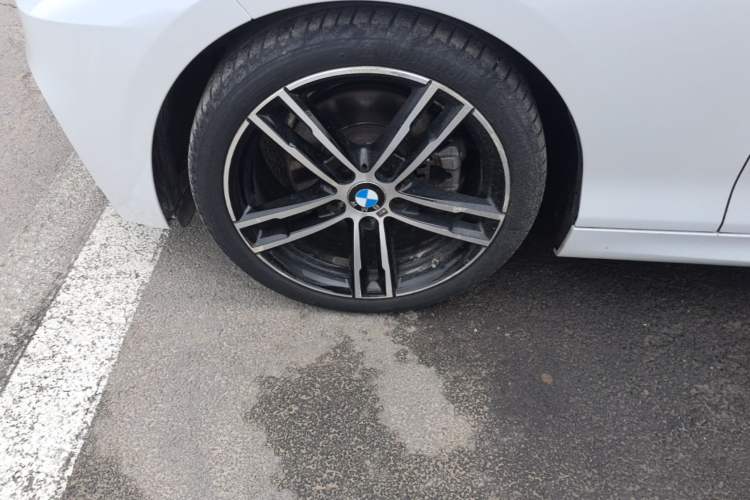 Used BMW 2 Series 2019 225i Luxury Model with M Sport Package Exterior 4