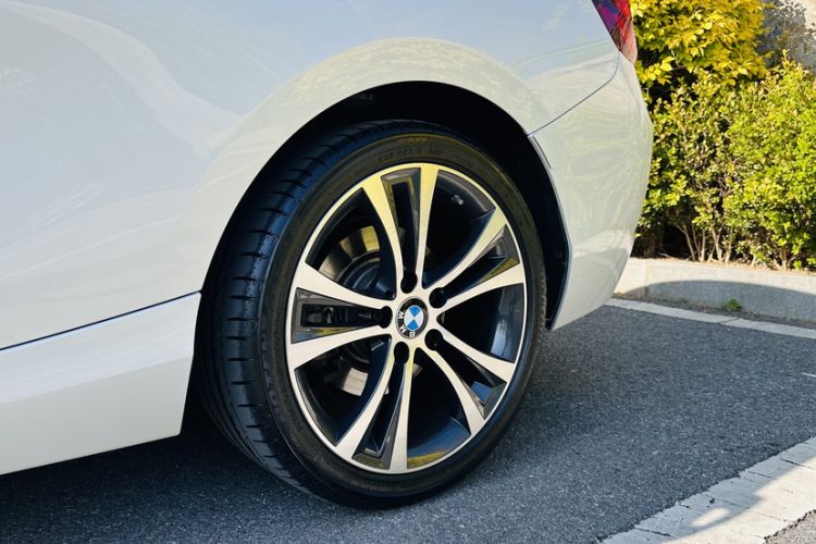 Used BMW 2 Series 2019 225i Sport Design Package Exterior 8