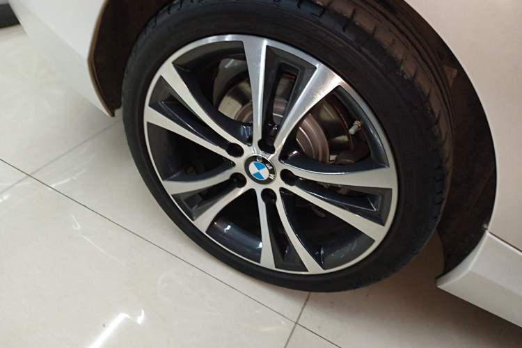 Used BMW 2 Series 2019 225i Sport Design Package Exterior 8