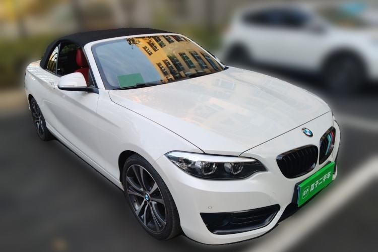 Used BMW 2 Series 2019 225i Convertible Coupe Sports Design Package Front Right 45 Deg