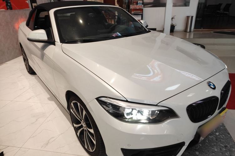 Used BMW 2 Series 2019 225i Convertible Coupe Sports Design Package Front Right 45 Deg