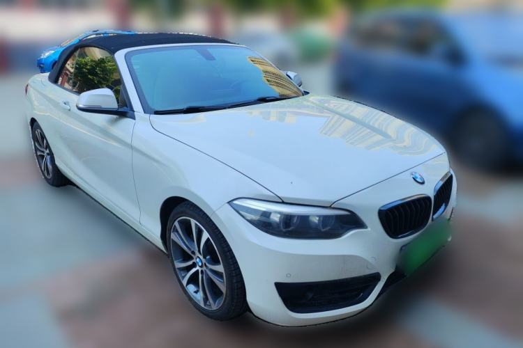 Used BMW 2 Series 2019 225i Convertible Coupe Sports Design Package Front Right 45 Deg