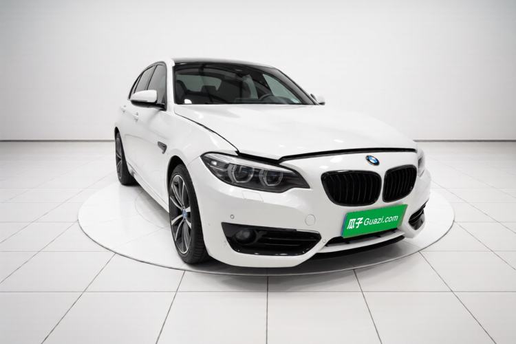 Used BMW 2 Series 2019 225i Sport Design Package Front Right 45 Deg