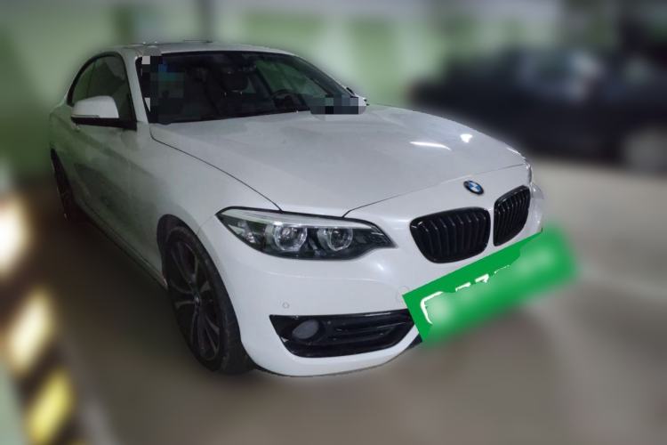 Used BMW 2 Series 2019 225i Sport Design Package Front Right 45 Deg