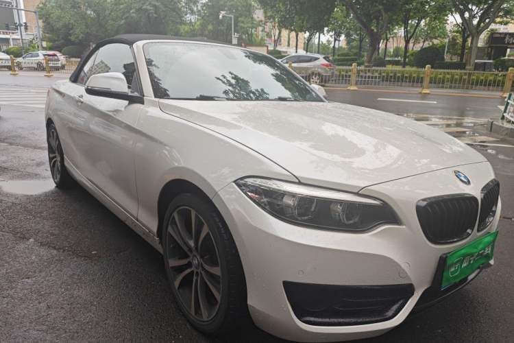 Used BMW 2 Series 2019 225i Convertible Coupe Sports Design Package Front Right 45 Deg