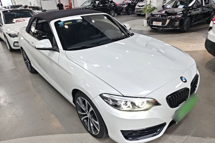 Used BMW 2 Series 2019 225i Convertible Coupe Sports Design Package Front Right 45 Deg