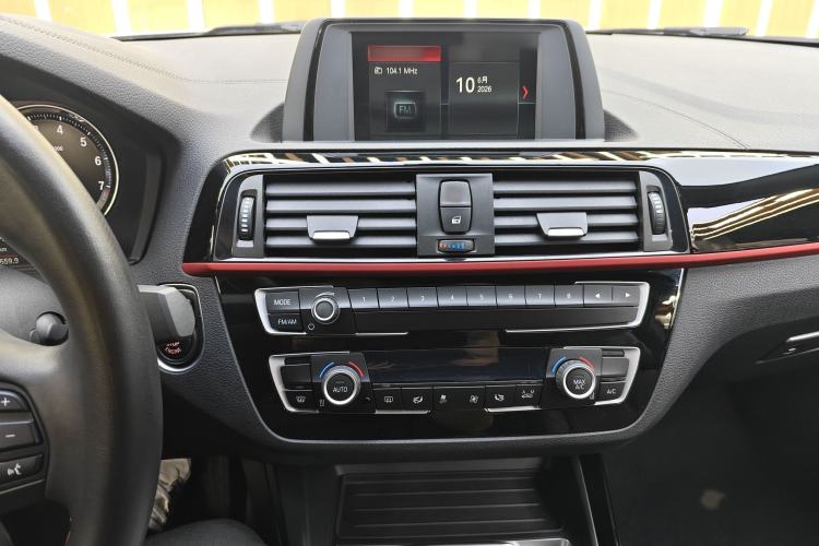 Used BMW 2 Series 2019 225i Convertible Coupe Sports Design Package Gear Lever