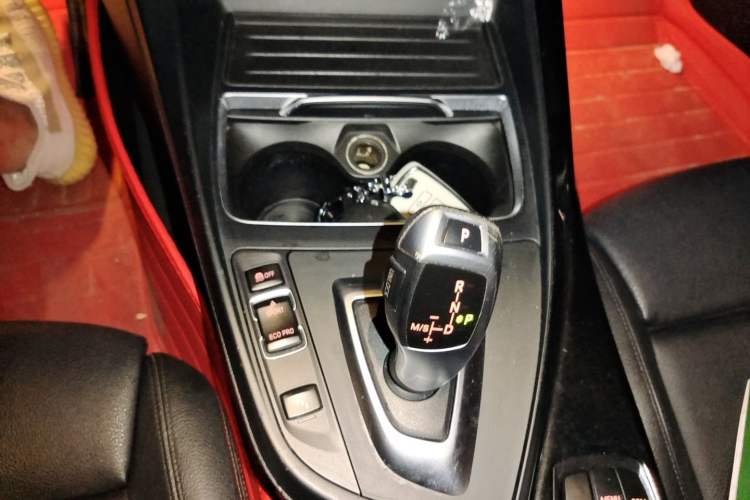 Used BMW 2 Series 2019 225i Convertible Coupe Sports Design Package Gear Lever