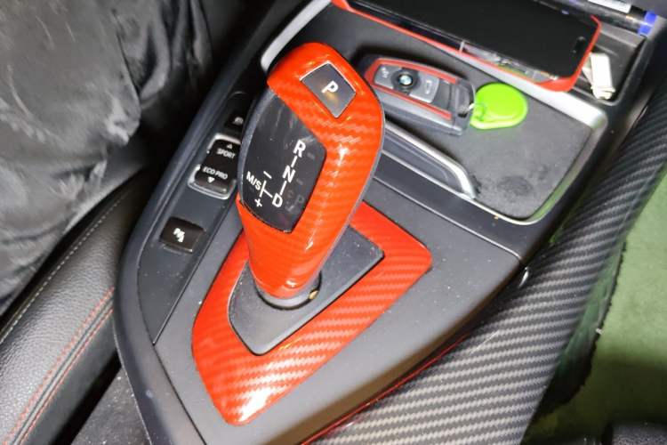 Used BMW 2 Series 2019 225i Sport Design Package Gear Lever