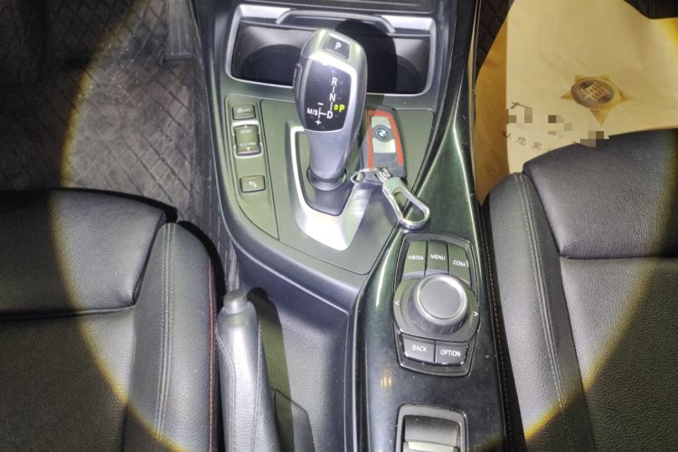 Used BMW 2 Series 2019 225i Convertible Coupe Sports Design Package Gear Lever