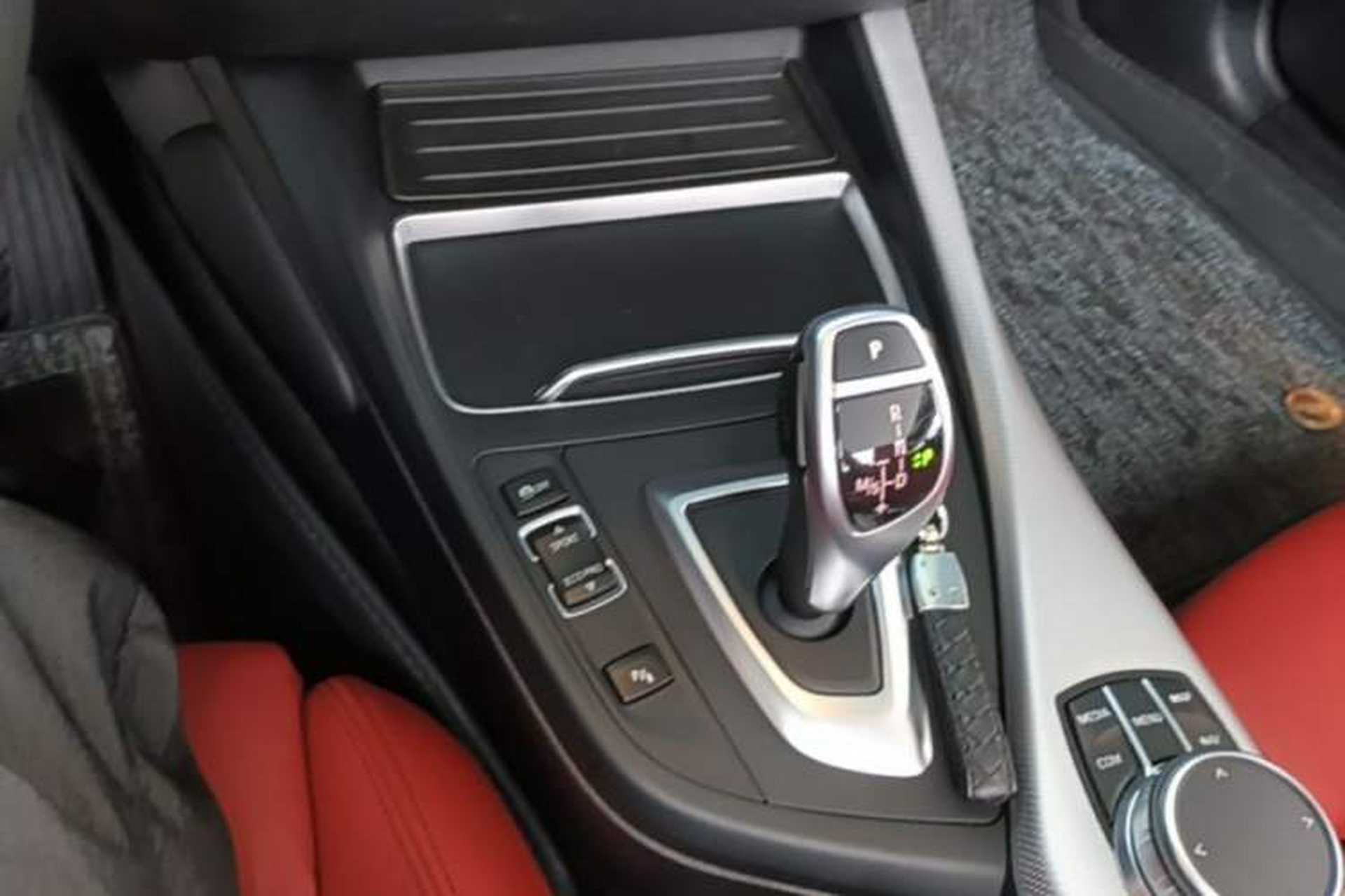 Used BMW 2 Series 2019 225i Convertible Coupe Luxury Edition M Sport Package Gear Lever