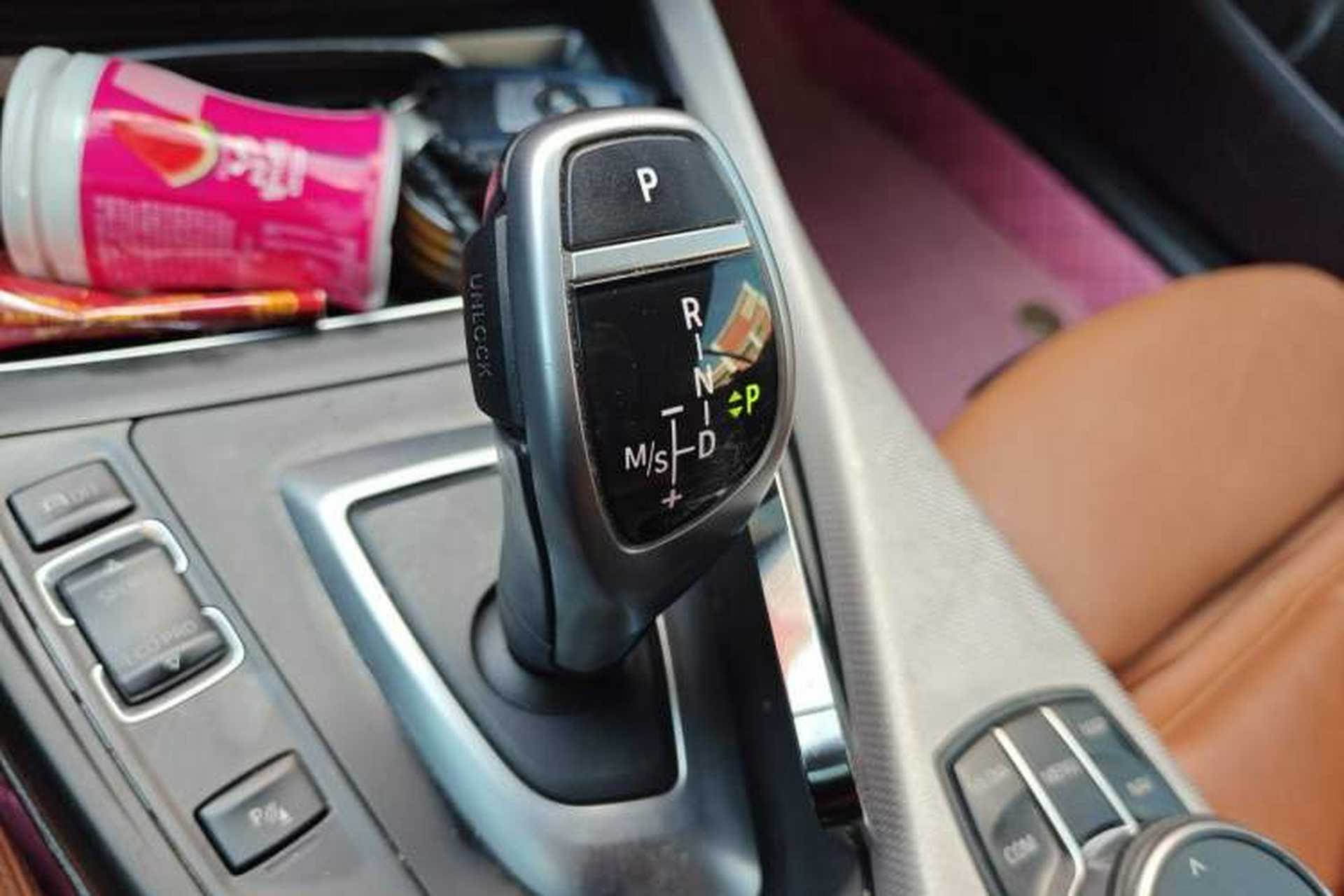 Used BMW 2 Series 2019 225i Convertible Coupe Luxury Edition M Sport Package Gear Lever