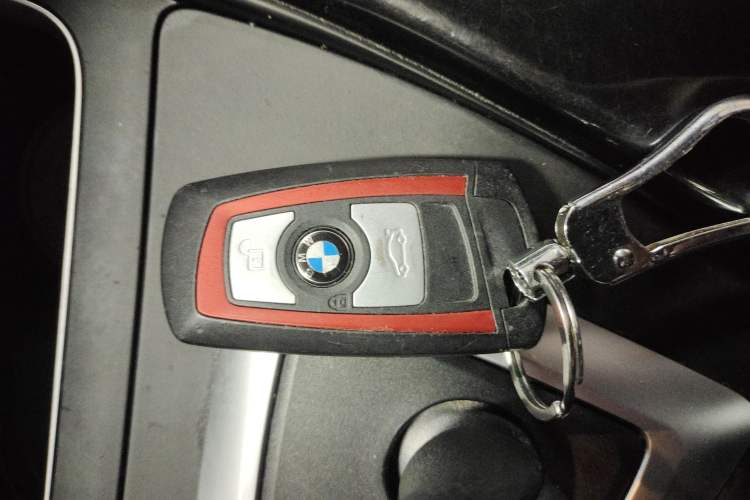 Used BMW 2 Series 2019 225i Convertible Coupe Sports Design Package Interior 1