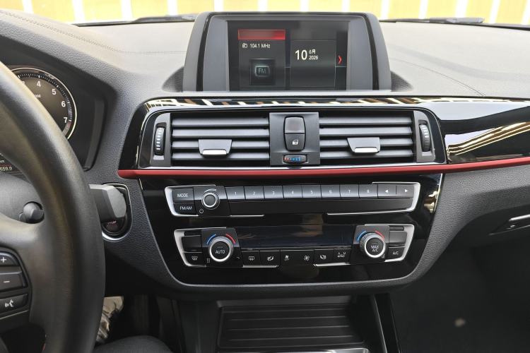 Used BMW 2 Series 2019 225i Convertible Coupe Sports Design Package Interior 2