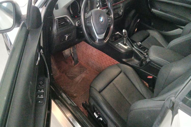 Used BMW 2 Series 2019 225i Convertible Coupe Sports Design Package Interior 3