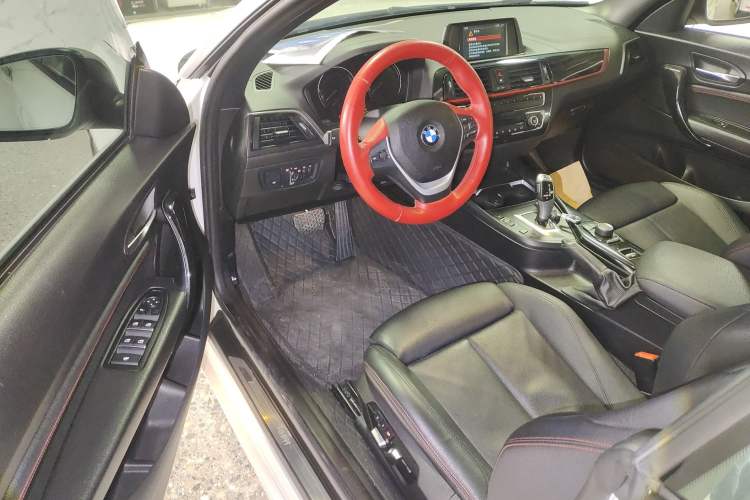 Used BMW 2 Series 2019 225i Convertible Coupe Sports Design Package Interior 3