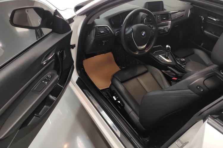 Used BMW 2 Series 2019 225i Sport Design Package Interior 3