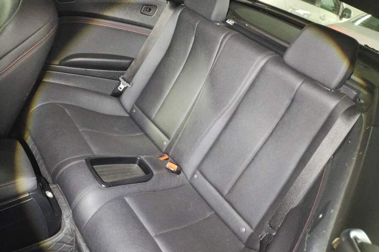 Used BMW 2 Series 2019 225i Convertible Coupe Sports Design Package Interior 4