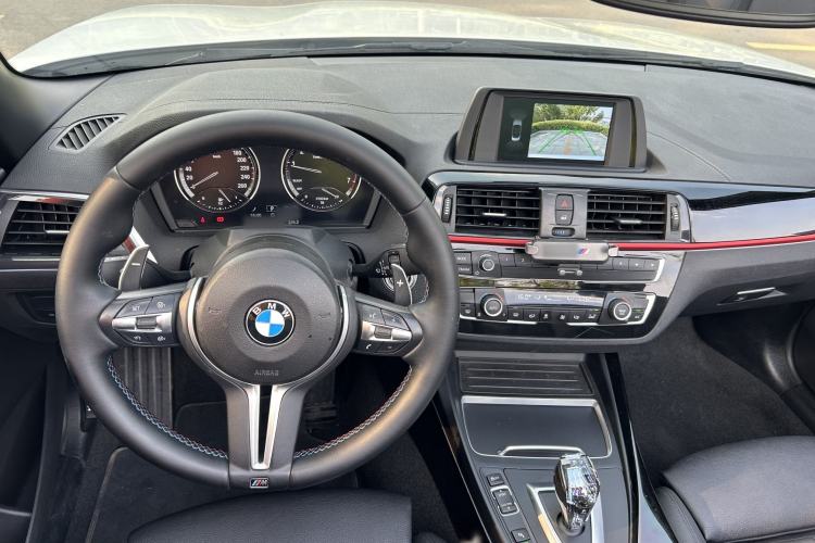 Used BMW 2 Series 2019 225i Convertible Coupe Sports Design Package Interior 4