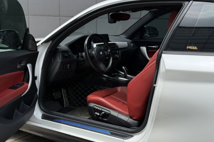 Used BMW 2 Series 2019 225i Luxury Model with M Sport Package Interior 5