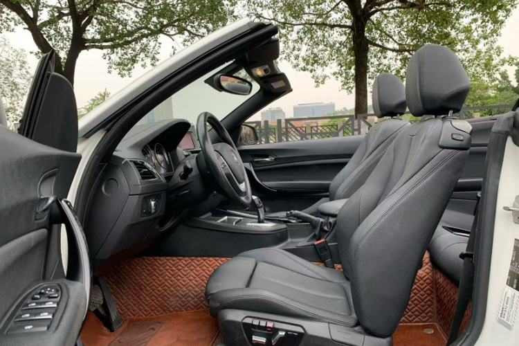 Used BMW 2 Series 2019 225i Convertible Coupe Sports Design Package Interior 5