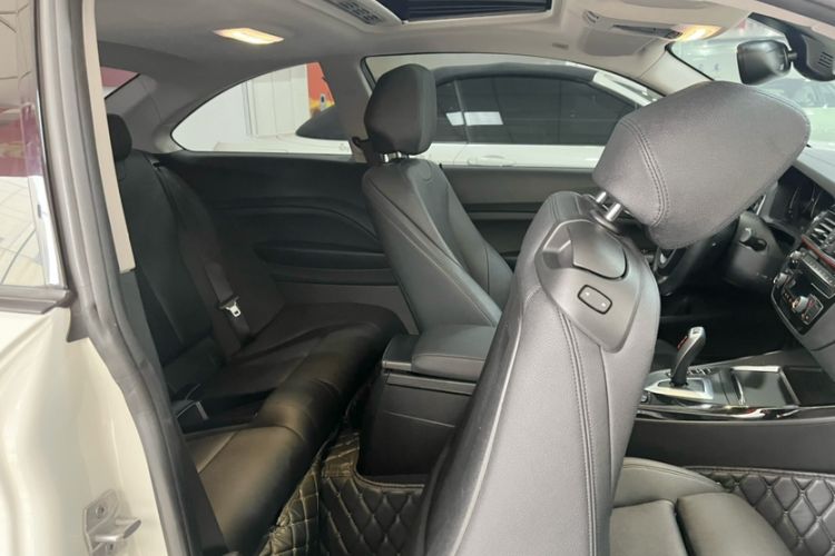 Used BMW 2 Series 2019 225i Sport Design Package Interior 5