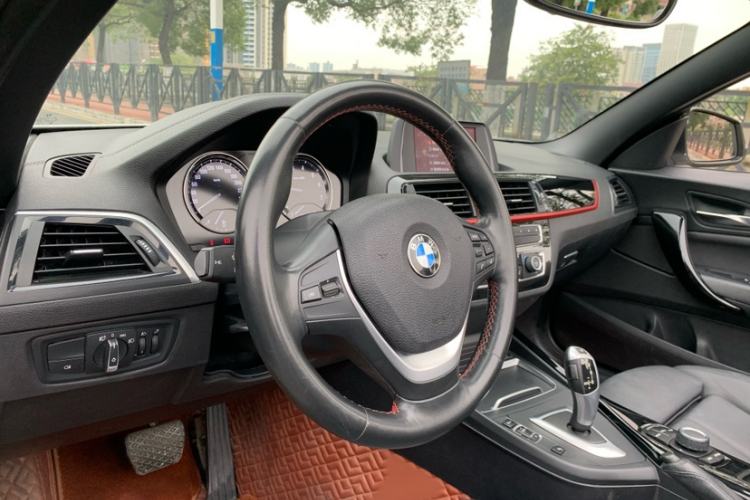 Used BMW 2 Series 2019 225i Convertible Coupe Sports Design Package Interior 8