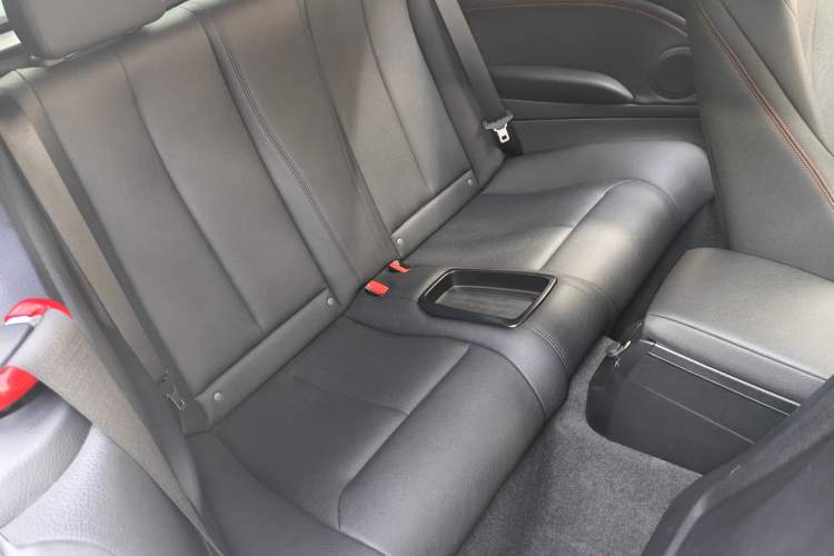 Used BMW 2 Series 2019 225i Convertible Coupe Sports Design Package Interior 9