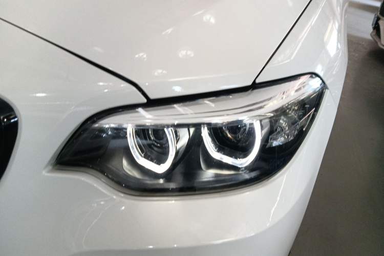 Used BMW 2 Series 2019 225i Convertible Coupe Sports Design Package Left Front Headlight