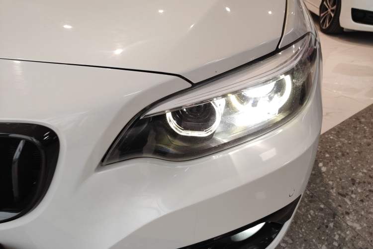 Used BMW 2 Series 2019 225i Convertible Coupe Sports Design Package Left Front Headlight