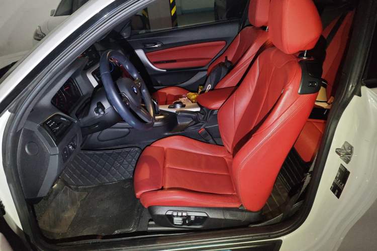 Used BMW 2 Series 2019 225i Luxury Model with M Sport Package Left Front Seat